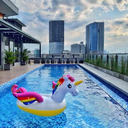 Surabaya River View Hotel ภายนอก รูปภาพ