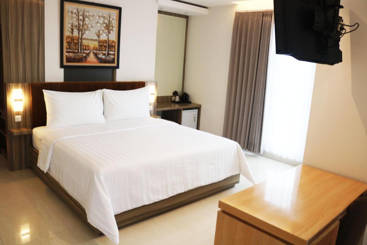 Surabaya River View Hotel ภายนอก รูปภาพ