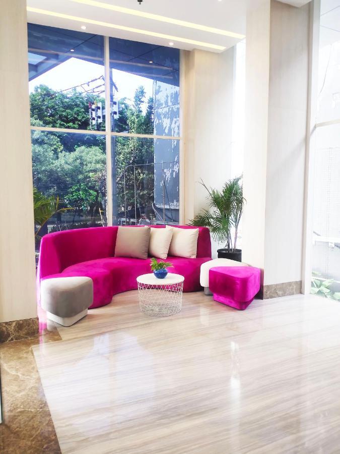 Surabaya River View Hotel ภายนอก รูปภาพ