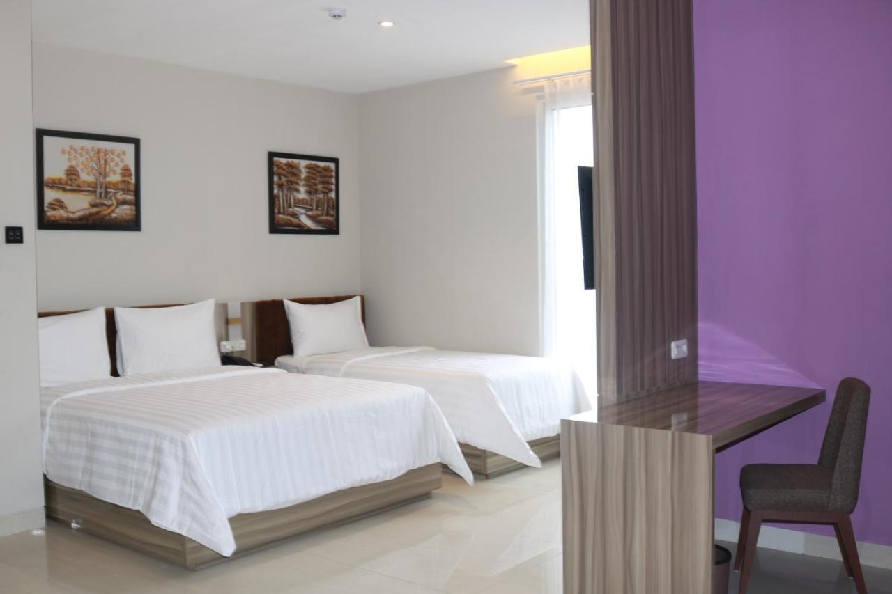 Surabaya River View Hotel ภายนอก รูปภาพ