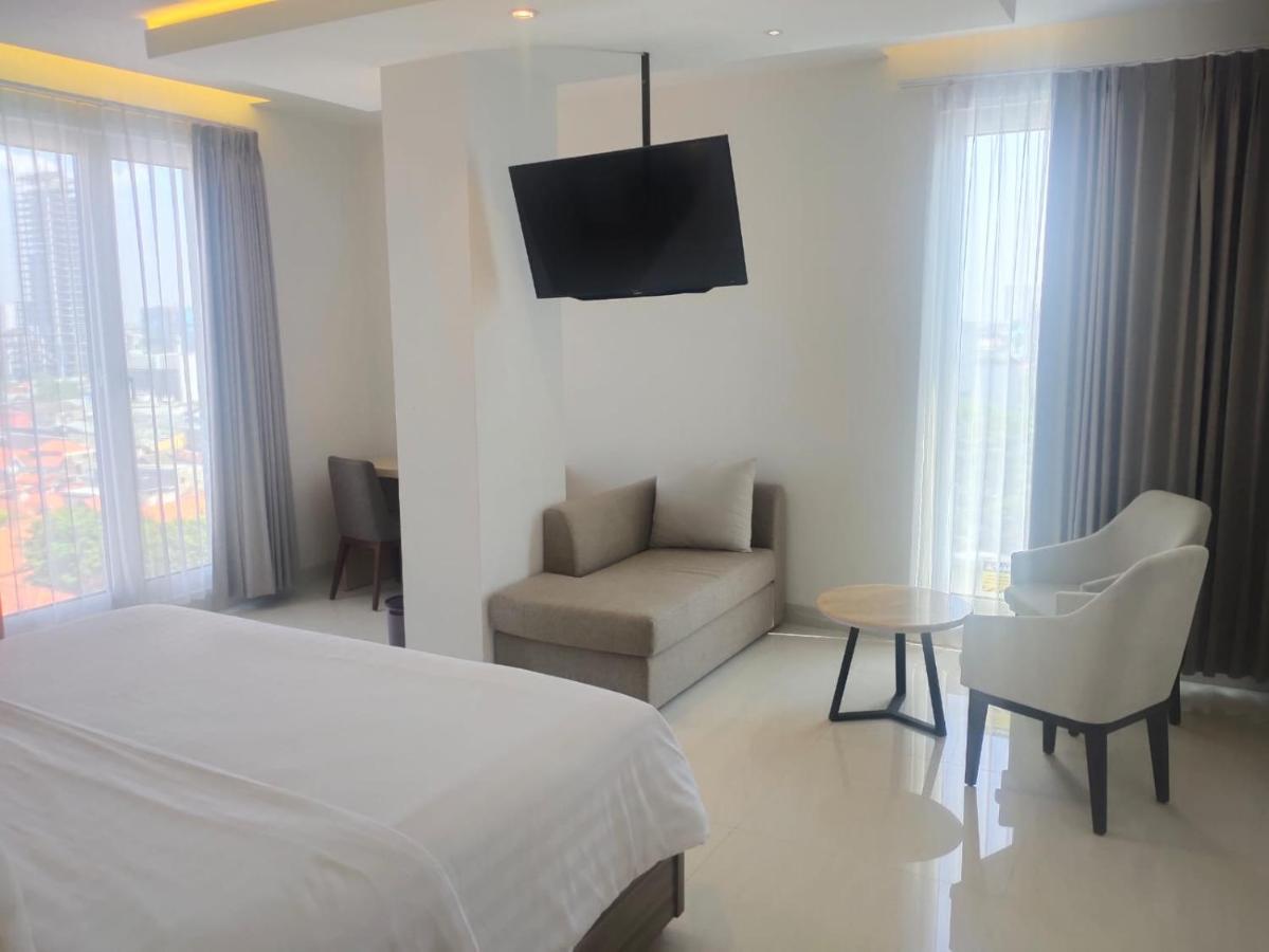 Surabaya River View Hotel ภายนอก รูปภาพ