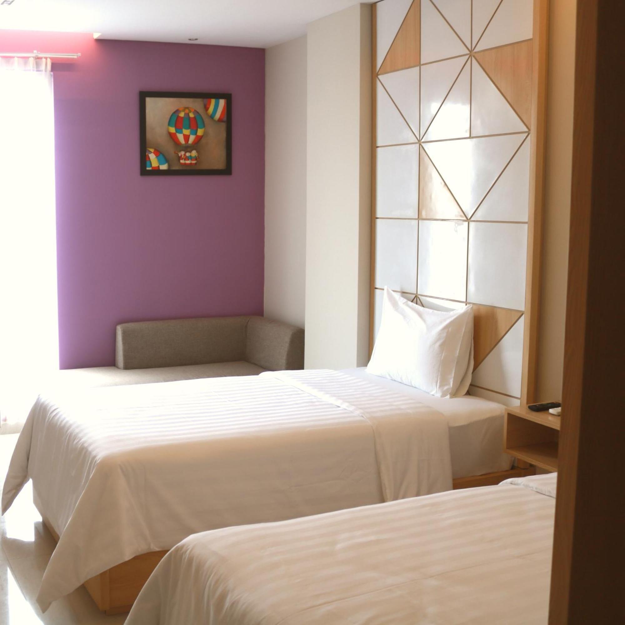 Surabaya River View Hotel ภายนอก รูปภาพ