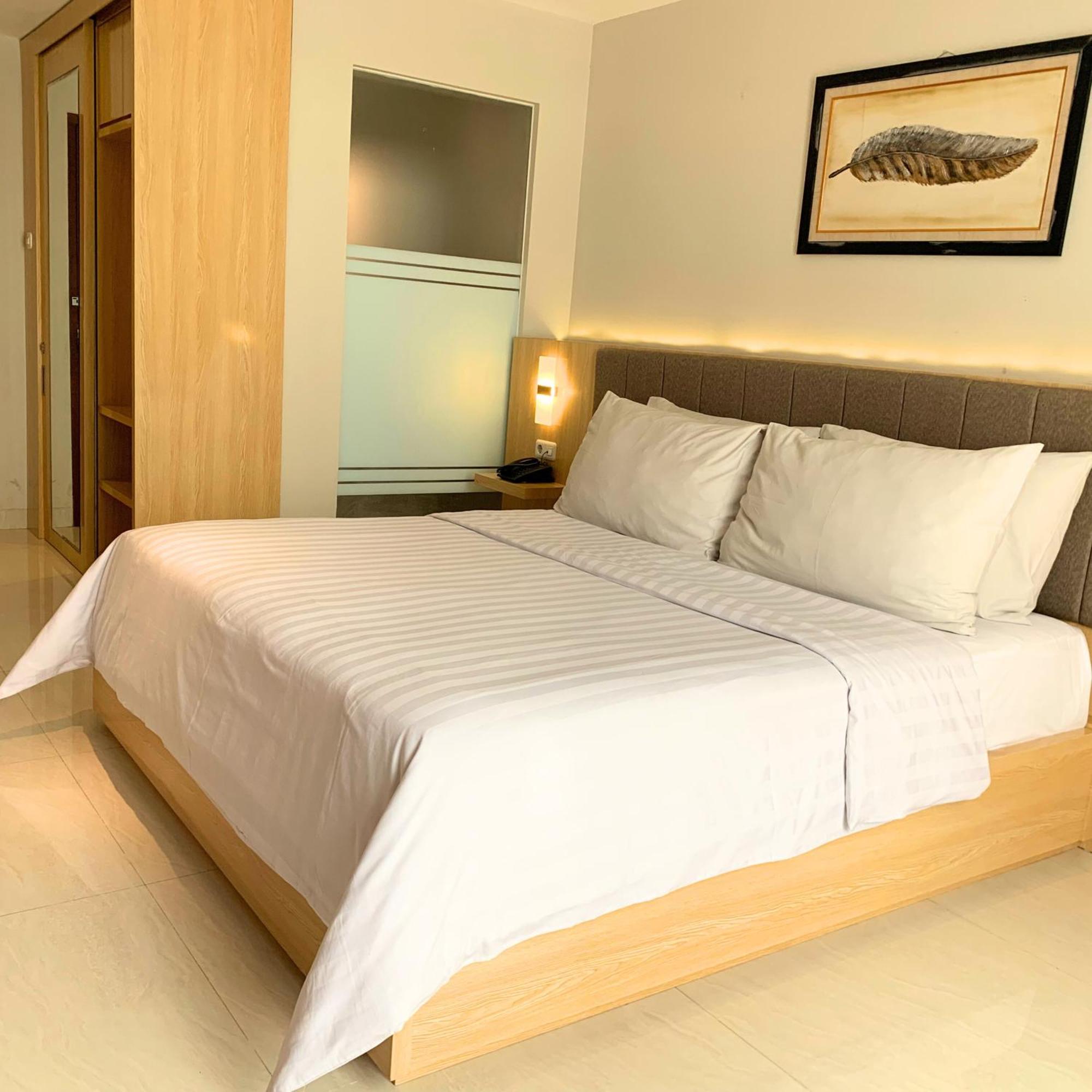Surabaya River View Hotel ภายนอก รูปภาพ